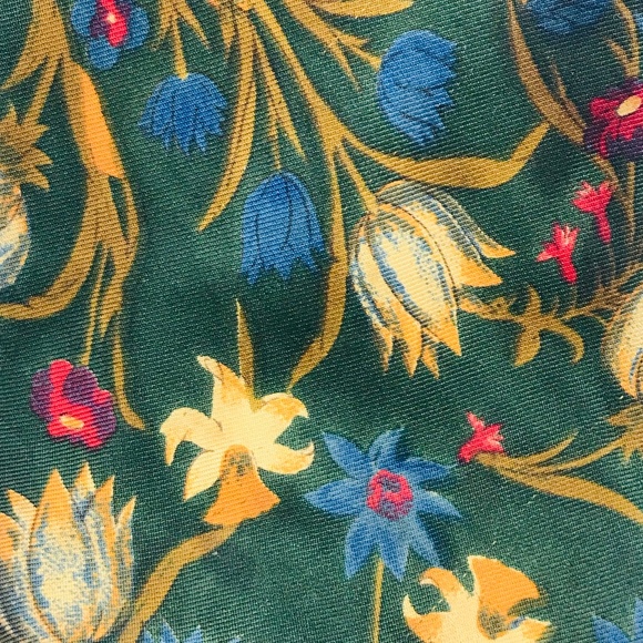 Brooks Brothers Other - BROOKS BROTHERS FLORAL PATTERN TIE